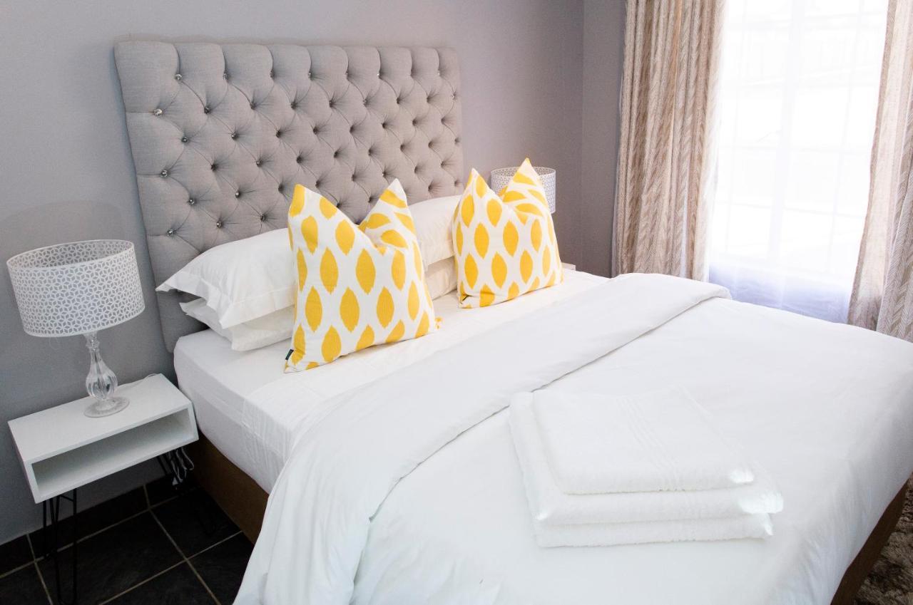 3 Lux Suites Мидделбург Экстерьер фото